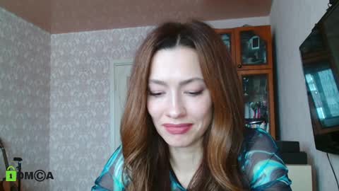 Snapshot of alicia_savory chatting on 12.18.24 Alicia online show from 12.18.24