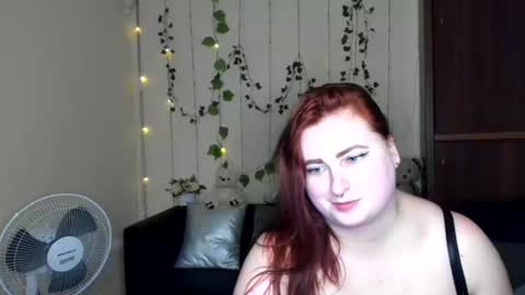 Snapshot of alicia_side_red chatting on 06.21.26 Alicia online show from 06.21.26