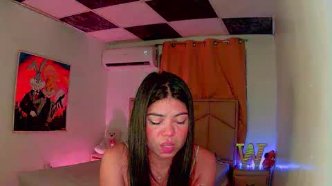 Snapshot of aliciabiden chatting on 01.10.25 aliciabiden online show from 01.10.25