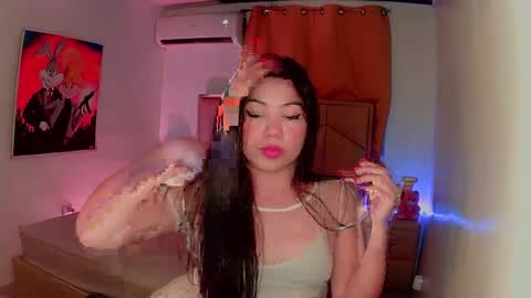 Snapshot of aliciabiden chatting on 01.13.25 aliciabiden online show from 01.13.25