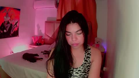 Snapshot of aliciabiden chatting on 02.10.25 aliciabiden online show from 02.10.25