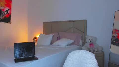 Snapshot of aliciabiden chatting on 02.03.26 aliciabiden online show from 02.03.26