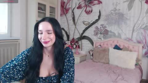 Snapshot of aliciabow chatting on 09.26.25 Veronica online show from 09.26.25