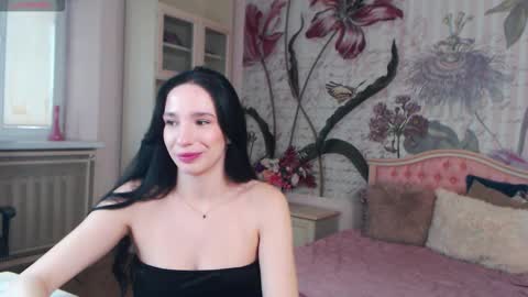 Snapshot of aliciabow chatting on 09.29.25 Veronica online show from 09.29.25