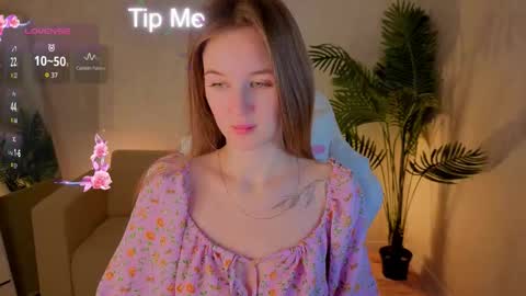 Snapshot of aliciabrookss chatting on 01.10.26 Nika online show from 01.10.26