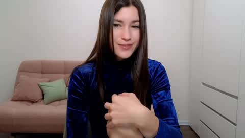 Snapshot of alicianoveli chatting on 12.15.24 alicianoveli online show from 12.15.24
