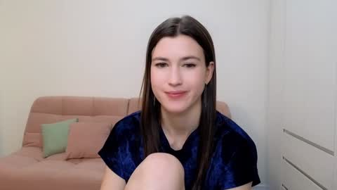 Snapshot of alicianoveli chatting on 12.21.24 alicianoveli online show from 12.21.24
