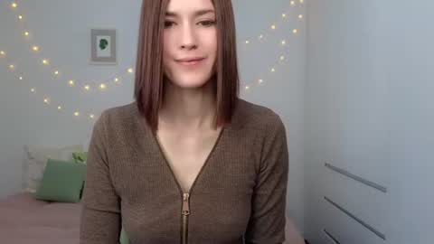 Snapshot of alicianoveli chatting on 06.14.26 alicianoveli online show from 06.14.26