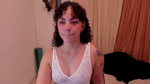 Snapshot of aliciapalmer19 chatting on 01.26.25 Alis 3 independent model 3 online show from 01.26.25