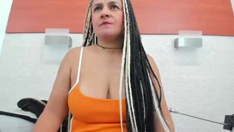 im tutti online show from 10.27.25