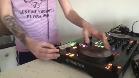 busco rockera online show from 02.16.25