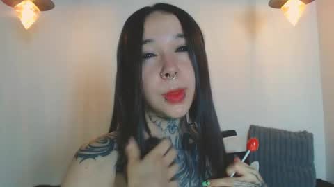 Snapshot of alien_eyes09 chatting on 04.18.26 online show from 04.18.26