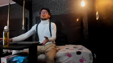 Snapshot of alien_high chatting on 09.28.25 AlienHigh FlashNigga online show from 09.28.25