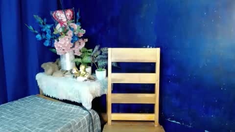 aliexagrey online show from 09.10.25