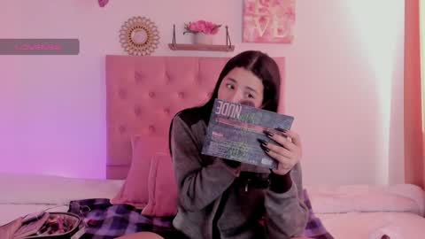 aliice_walker_ online show from 12.05.24