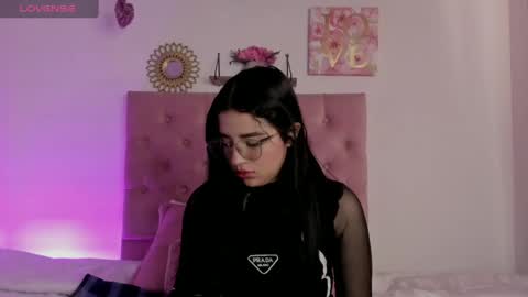 aliice_walker_ online show from 12.05.24