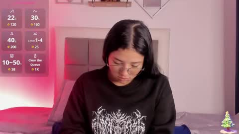 aliice_walker_ online show from 01.18.25