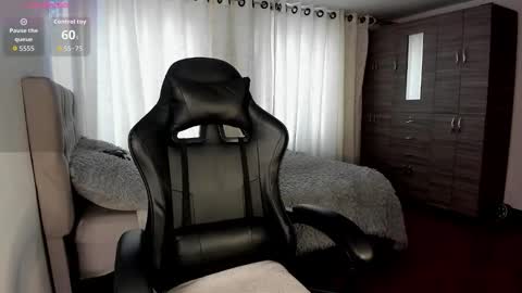 aliice_walker_ online show from 11.28.25