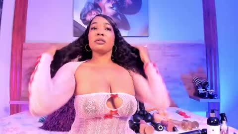 Snapshot of aliisson_cruz chatting on 11.04.25 Alisson online show from 11.04.25