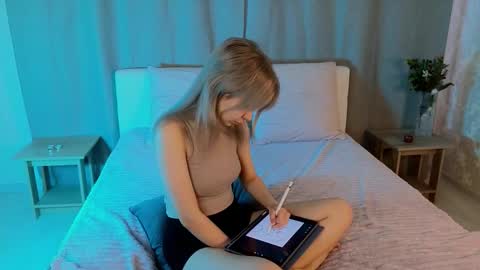 Im Alika online show from 10.16.25