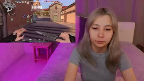 Im Alika online show from 10.21.25