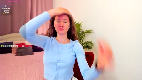 Snapshot of alika_shy chatting on 01.10.25 alika shy online show from 01.10.25