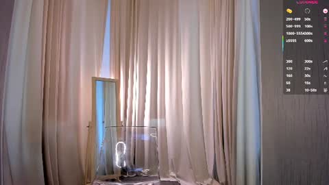 Snapshot of alika_shy chatting on 06.20.26 alika shy online show from 06.20.26