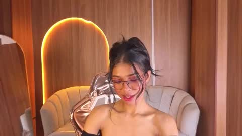 alina_b_ online show from 03.20.26