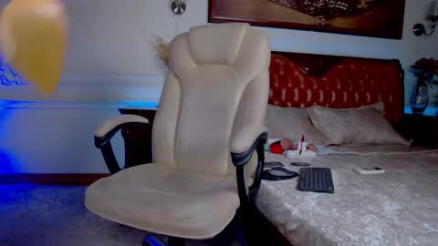 Snapshot of alina_grosu chatting on 09.28.25 Alina online show from 09.28.25