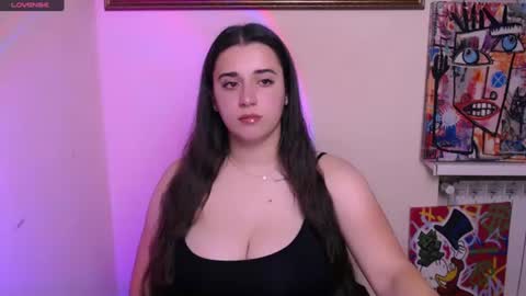Snapshot of alinaasti_ chatting on 06.18.26 Alina online show from 06.18.26
