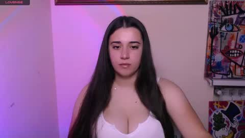 Snapshot of alinaasti_ chatting on 06.22.26 Alina online show from 06.22.26