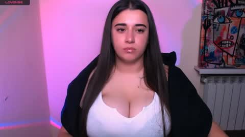 Snapshot of alinaasti_ chatting on 07.23.26 Alina online show from 07.23.26