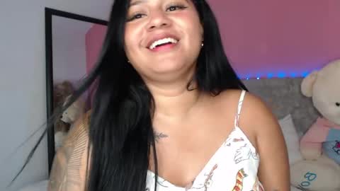 Snapshot of alinakiss_ chatting on 04.26.26 lili online show from 04.26.26