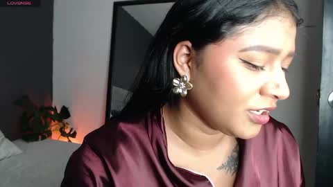 Snapshot of alinakiss_ chatting on 05.31.26 lili online show from 05.31.26