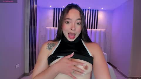Snapshot of alinakravitz_ chatting on 02.16.26 alinakravitz_ online show from 02.16.26