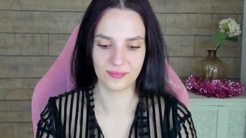 Snapshot of alinamarshal chatting on 01.14.26 AlinaMarshal online show from 01.14.26