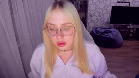 Snapshot of alinaocean chatting on 05.31.26 alinaocean online show from 05.31.26