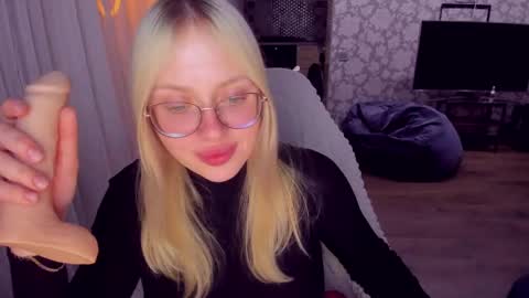 Snapshot of alinaocean chatting on 06.01.26 alinaocean online show from 06.01.26