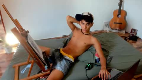 AliotTwink online show from 11.04.25