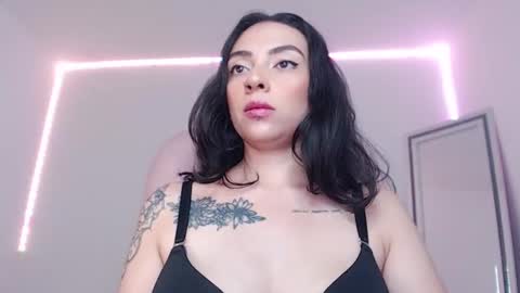 Snapshot of alisa__cain chatting on 02.24.25 Alejandra online show from 02.24.25