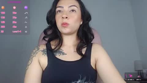 Snapshot of alisa__cain chatting on 09.23.25 Alejandra online show from 09.23.25