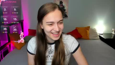 alisa__kelly online show from 10.18.25