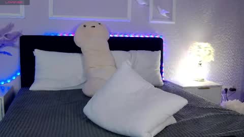 Snapshot of alisa_tiny chatting on 05.15.26 Stefa online show from 05.15.26