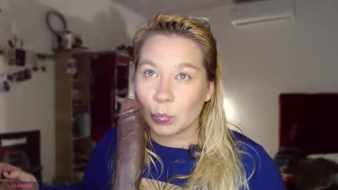 Snapshot of alisa_u chatting on 05.26.26 alisa_u online show from 05.26.26