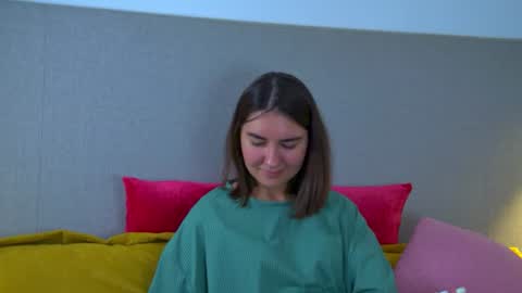 Snapshot of alisaalarie chatting on 06.18.26 Alisa online show from 06.18.26