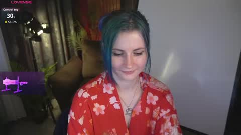 Snapshot of alisagrace chatting on 06.19.26 alisagrace online show from 06.19.26