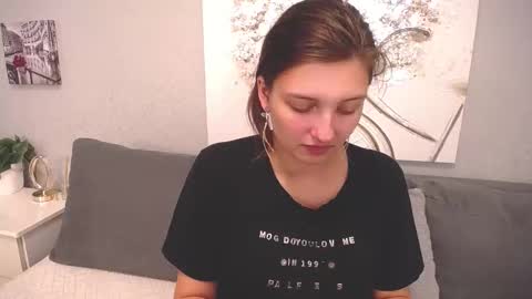 Alisa online show from 10.13.25
