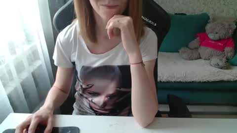 Snapshot of alisarogsx chatting on 05.21.26 AlisaRogsx online show from 05.21.26