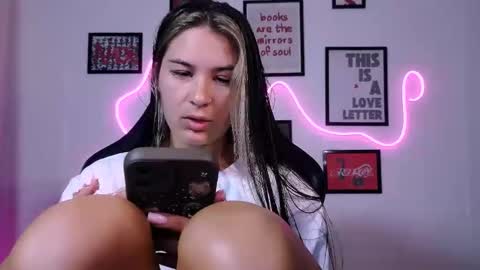 Snapshot of alisarossy chatting on 06.08.26 Alisa online show from 06.08.26