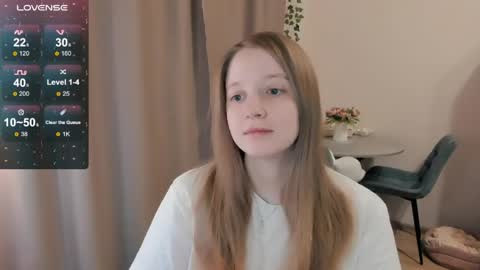 Snapshot of alisha_ley chatting on 04.19.26 Alya online show from 04.19.26